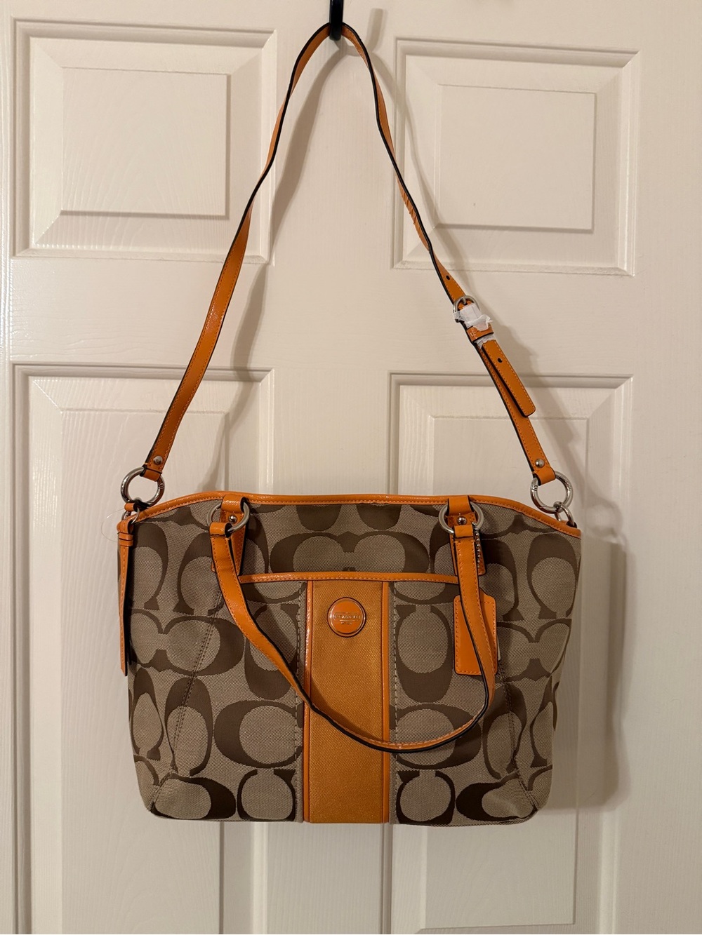 NWT Coach Signature Stripe Pocket Tote in Khaki and Orange Spice - Picture 3 of 9